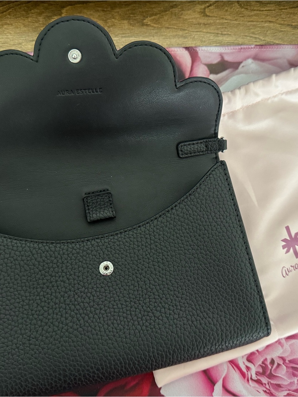 Aura Estelle Black Cashmere (gold) Compact Clutch - Vegan Leather - Picture 2 of 4